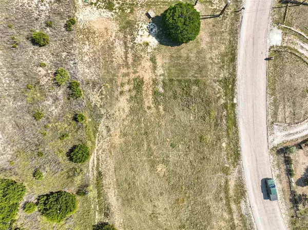 3102 Hilltop Court, Granbury, TX 76048