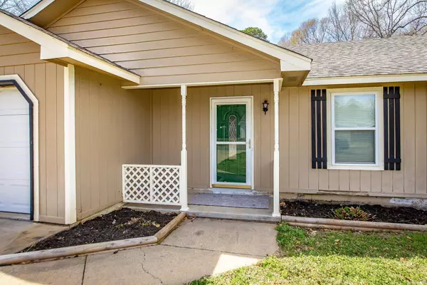 12 Knollwood, Cabot, AR 72023