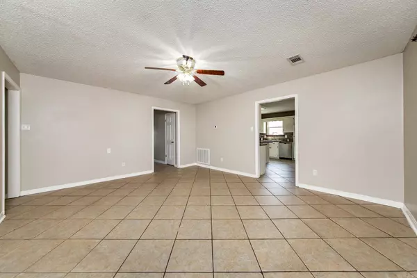 12 Knollwood, Cabot, AR 72023