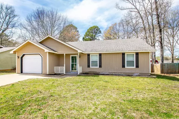 12 Knollwood, Cabot, AR 72023