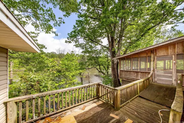 328 Brown Acres Rd, Des Arc, AR 72040