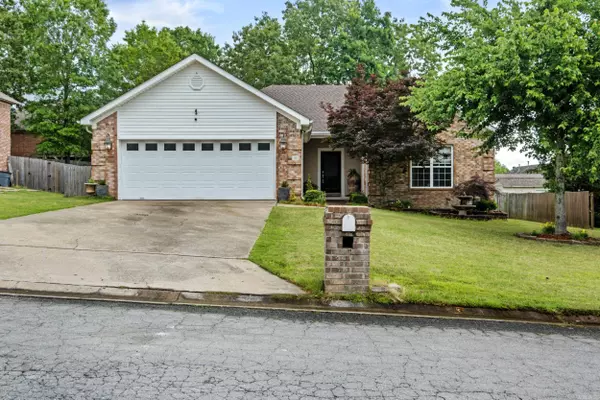 13 Sarah Beth Drive, Cabot, AR 72023