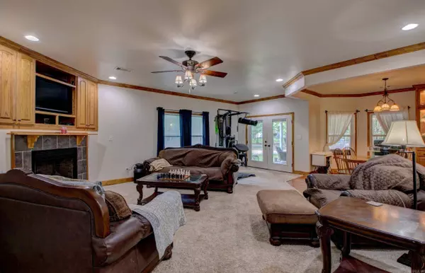 72 Copper Ln, Austin, AR 72007