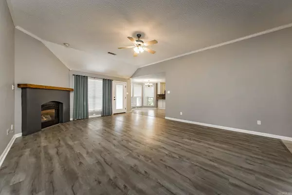 216 Chantilly Cir, Maumelle, AR 72113