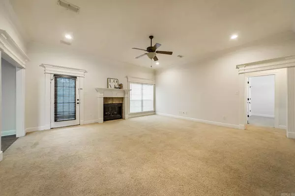 15 Talladega Loop, Cabot, AR 72023