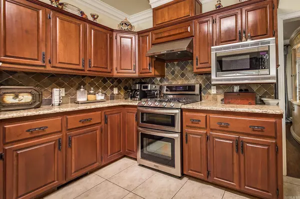 8 Shady Grove Cove, Ward, AR 72176