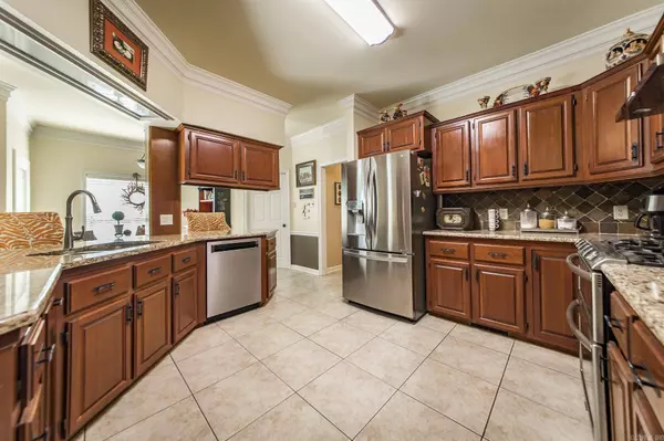 8 Shady Grove Cove, Ward, AR 72176