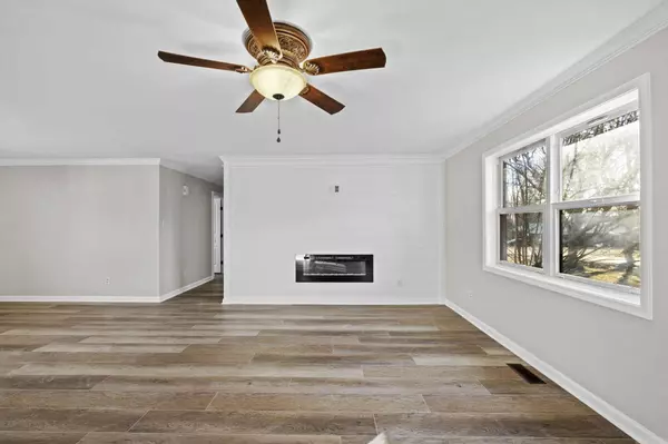 22 Oakwood Dr, Cabot, AR 72023