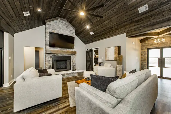 1962 Mountain Park, Shirley, AR 72153