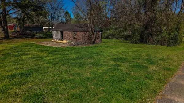 400 W Bennett Street, Morrilton, AR 72110