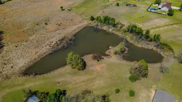 160 Oak Grove, Austin, AR 72007