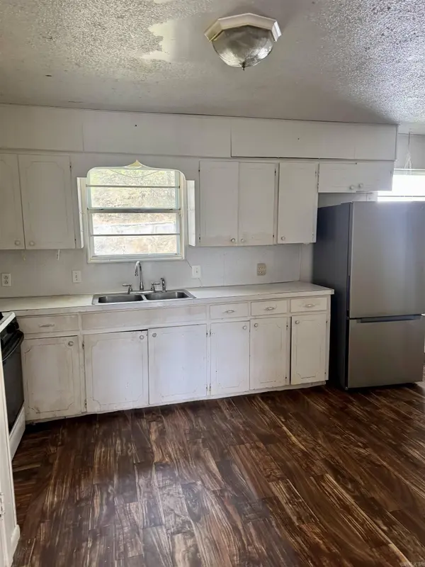 1321 W 57th Street, North Little Rock, AR 72118