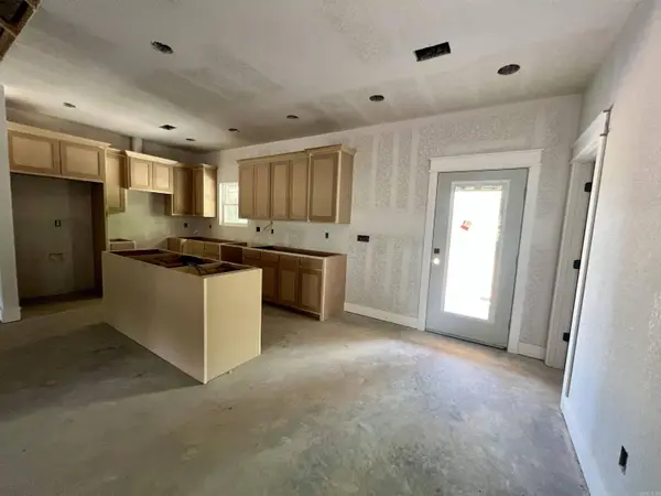 15 Timber Creek, Ward, AR 72176