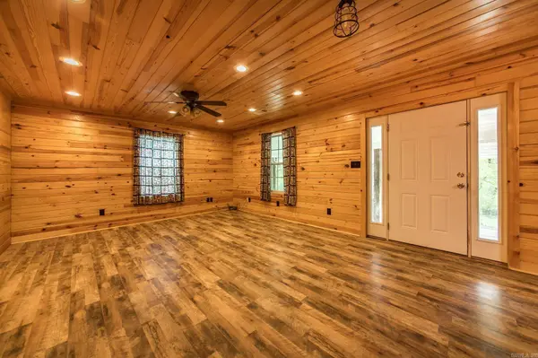 3383 Lewisburg Road, Austin, AR 72007