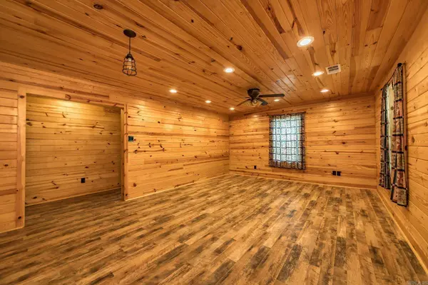 3383 Lewisburg Road, Austin, AR 72007