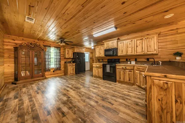 3383 Lewisburg Road, Austin, AR 72007