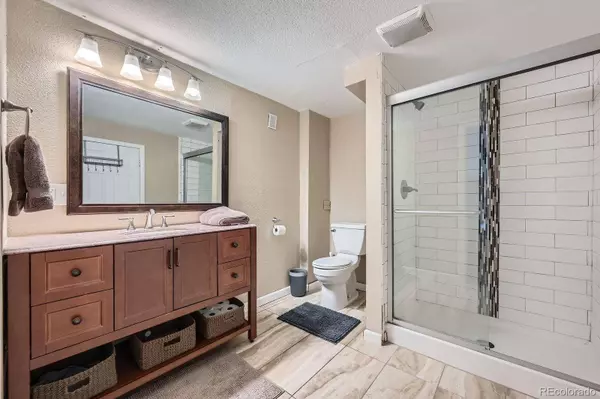 7294 S Syracuse ST, Centennial, CO 80112