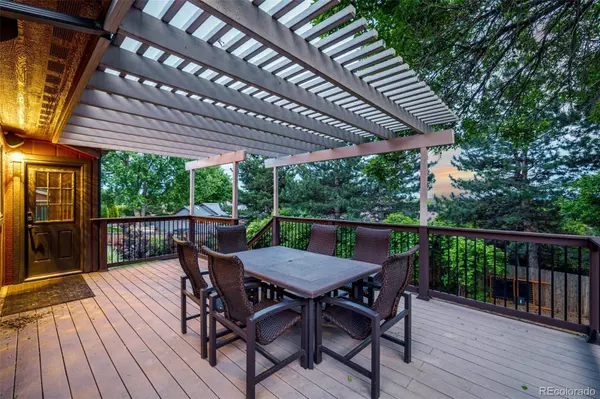 8696 W Iliff AVE, Lakewood, CO 80227