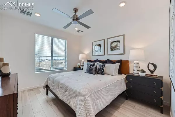 2232 Arikaree HTS #207, Colorado Springs, CO 80908