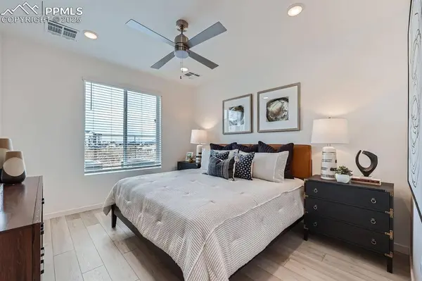 2232 Arikaree HTS #302, Colorado Springs, CO 80908