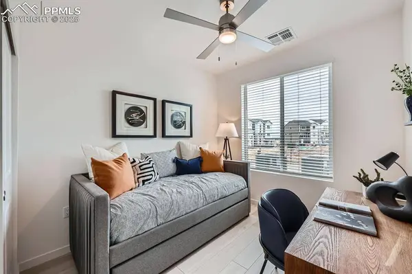 2232 Arikaree HTS #302, Colorado Springs, CO 80908