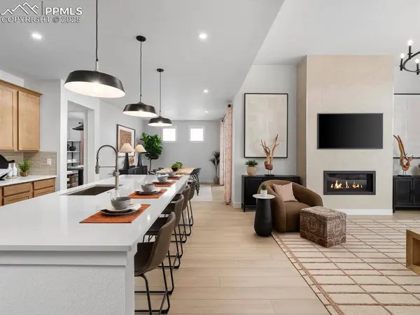 477 Grand Summit DR, Monument, CO 80132