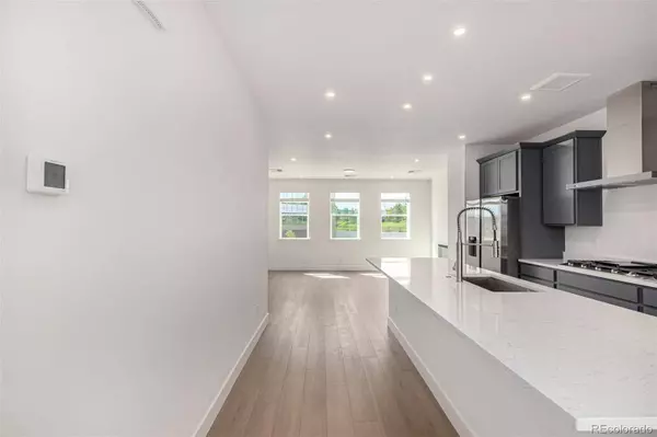 73 Ascent TRL, Englewood, CO 80112