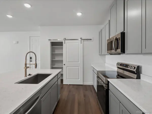 6153 N Ceylon ST #206, Denver, CO 80249