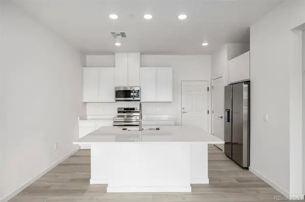 6153 N Ceylon ST #108, Denver, CO 80249