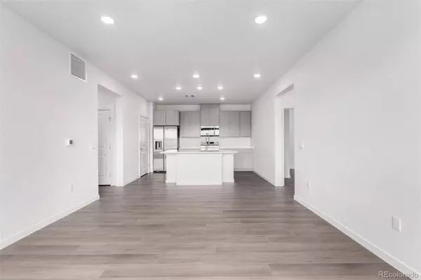 6153 N Ceylon ST #308, Denver, CO 80249