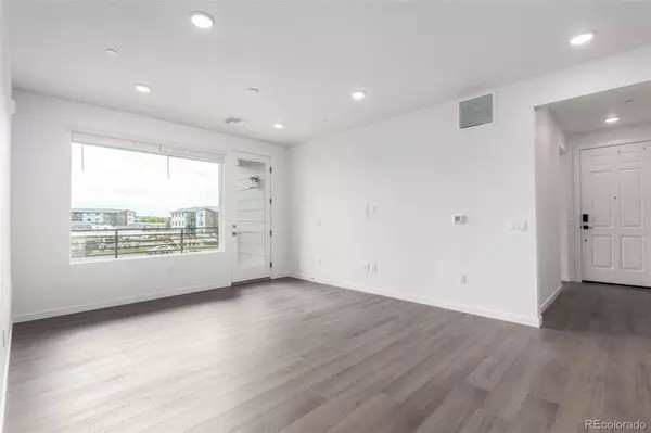 6153 N Ceylon ST #308, Denver, CO 80249