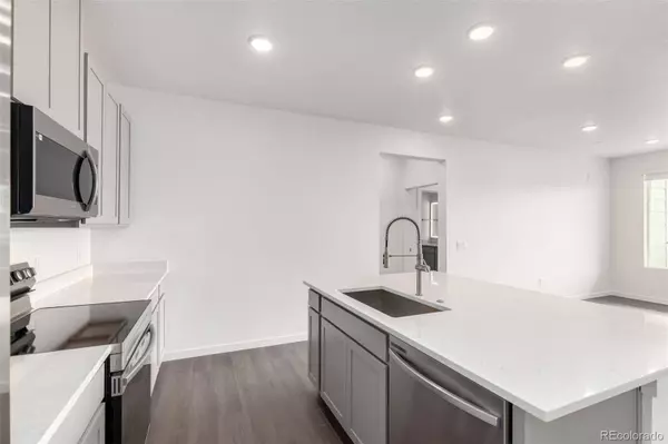 6153 N Ceylon ST #308, Denver, CO 80249