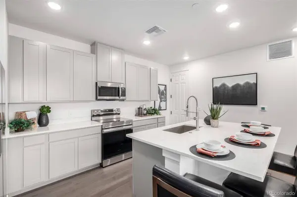 6153 N Ceylon ST #203, Denver, CO 80249