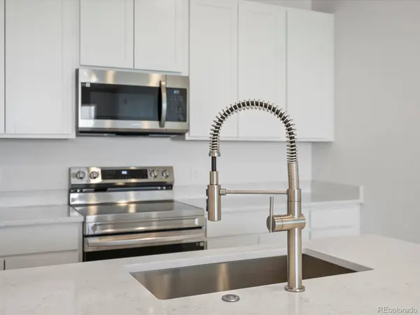 6153 N Ceylon ST #307, Denver, CO 80249