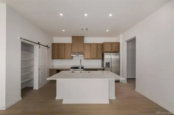 6153 N Ceylon ST #106, Denver, CO 80249