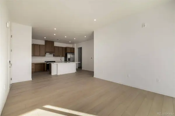 6153 N Ceylon ST #106, Denver, CO 80249