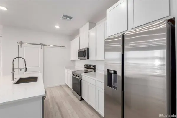 6153 N Ceylon ST #303, Denver, CO 80249