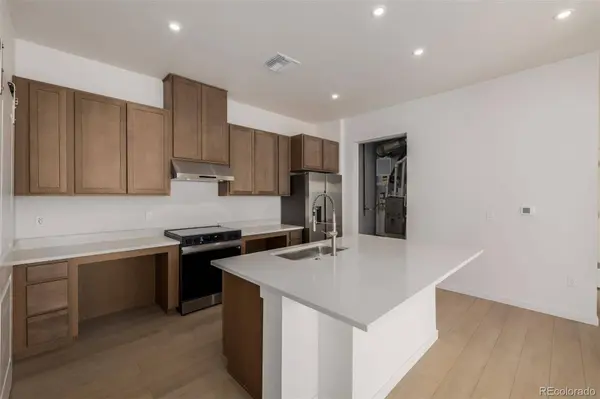 6153 N Ceylon ST #106, Denver, CO 80249