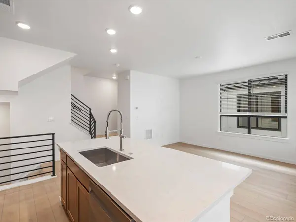 2060 S Holly ST #2, Denver, CO 80222