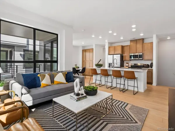 2060 S Holly ST #4, Denver, CO 80222