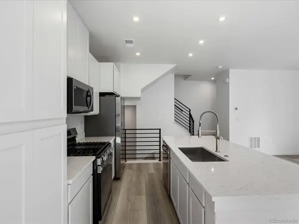 2060 S Holly ST #3, Denver, CO 80222