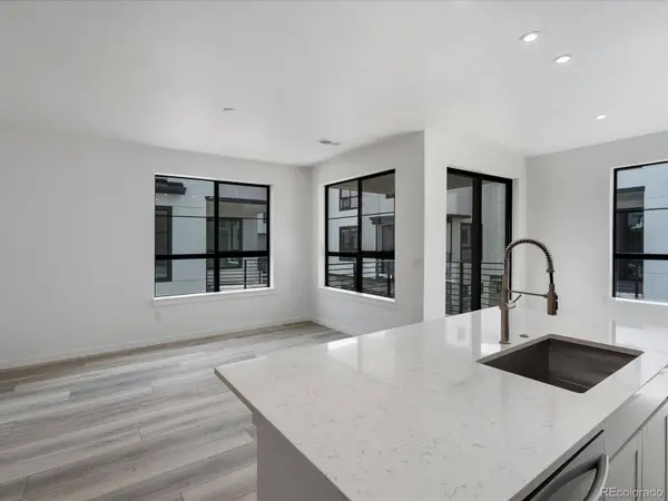 2060 S Holly ST #3, Denver, CO 80222