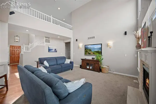 1799 Granger CIR, Castle Rock, CO 80109