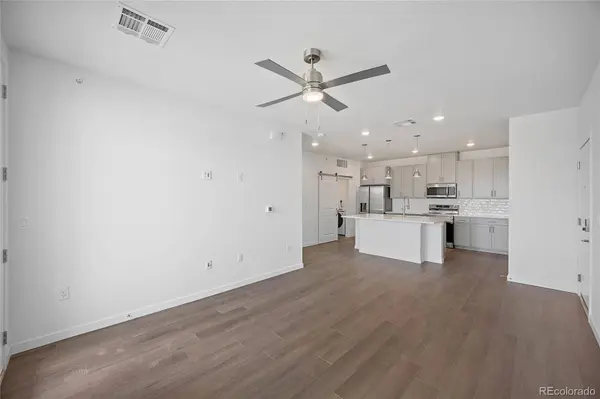 2232 Arikaree HTS #307, Denver, CO 80908