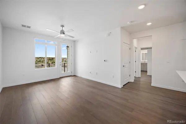 2232 Arikaree HTS #307, Denver, CO 80908