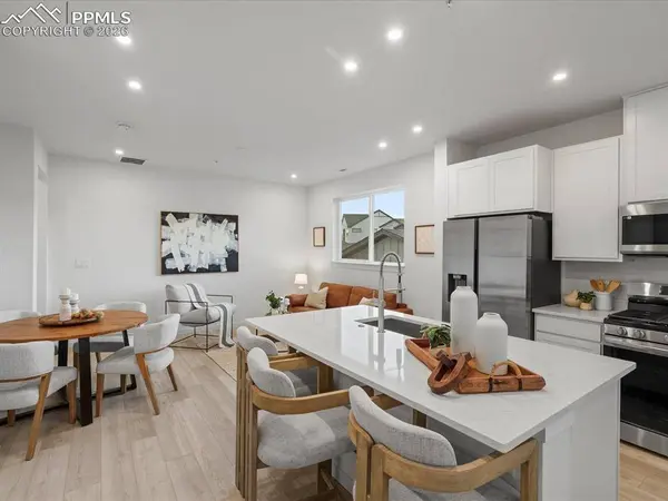 3352 Drumlin GRV, Colorado Springs, CO 80907