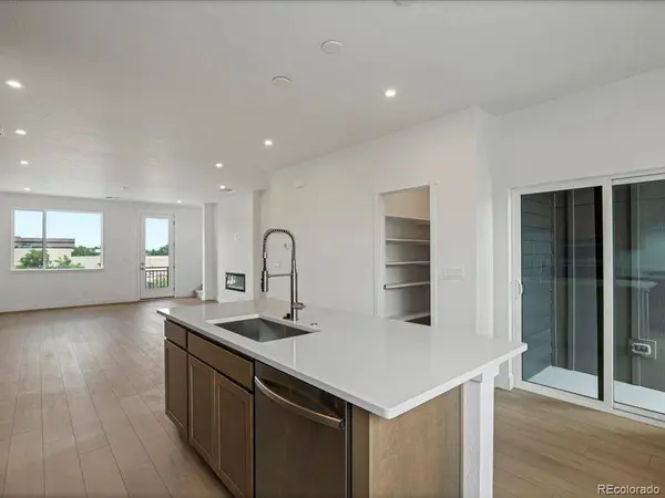 37 Ascent TRL, Englewood, CO 80112