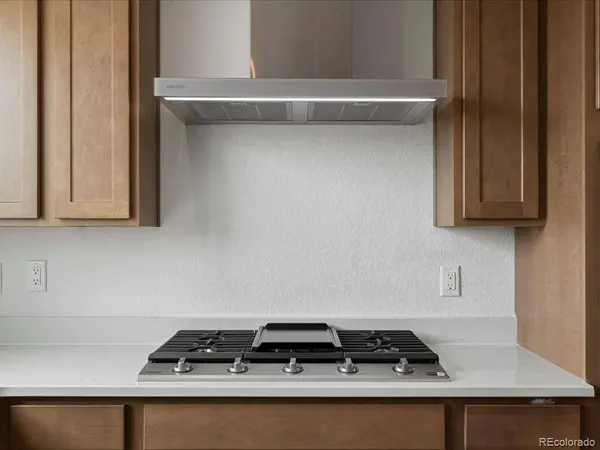 37 Ascent TRL, Englewood, CO 80112