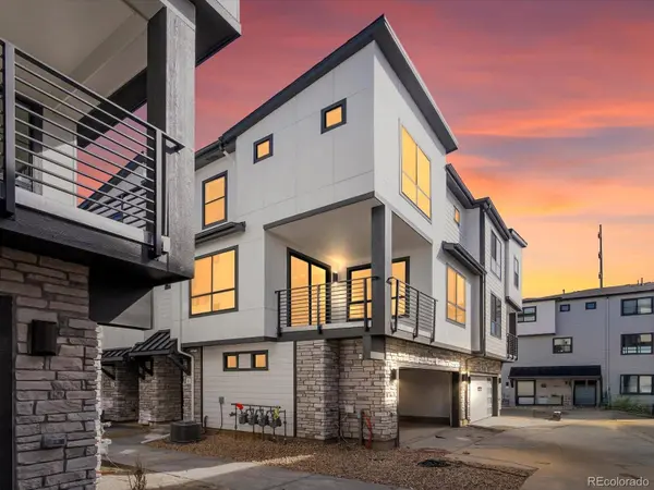 2062 S Holly ST #2, Denver, CO 80222