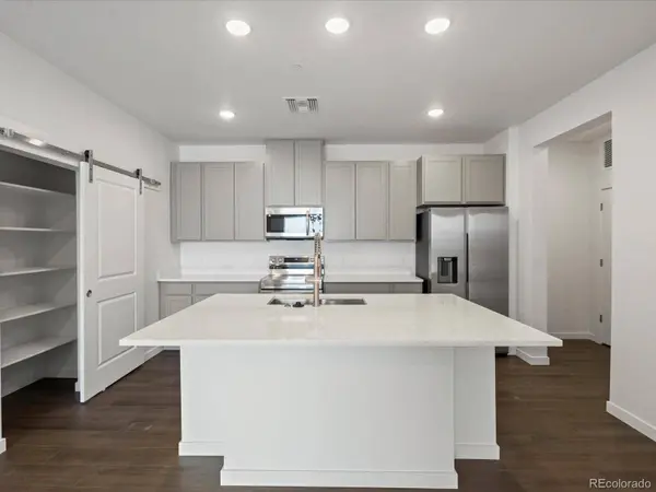 6153 N Ceylon ST #304, Denver, CO 80249